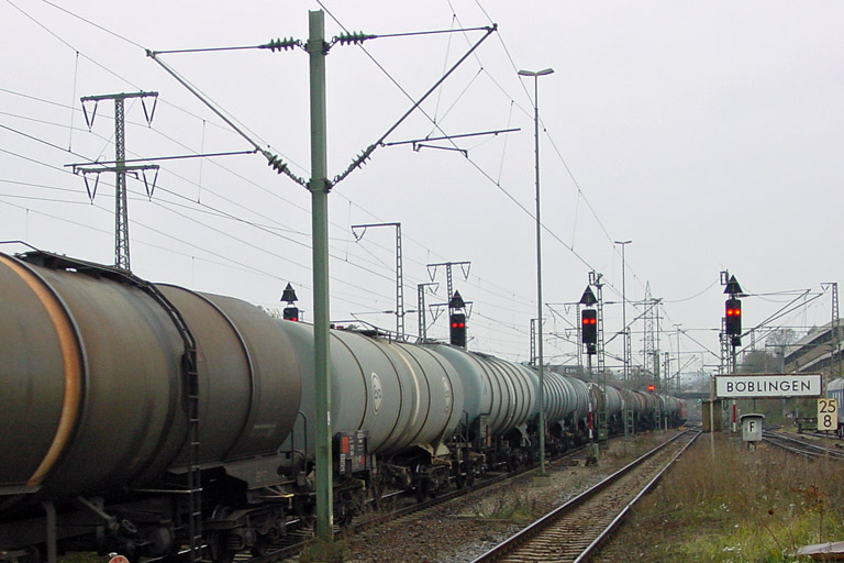 HGK 145-Cl 011 bei km 25,8 (November 2004)