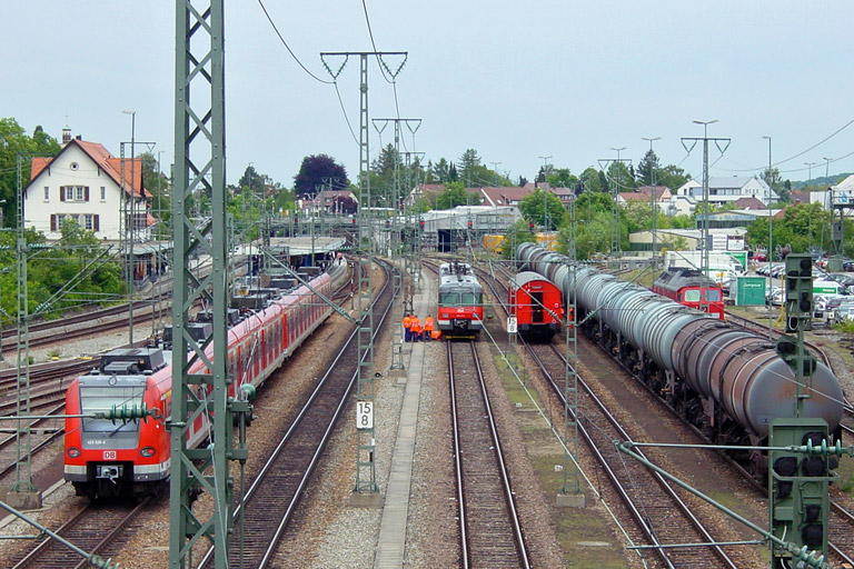 232 141 bei km 15,6 (Juni 2004)