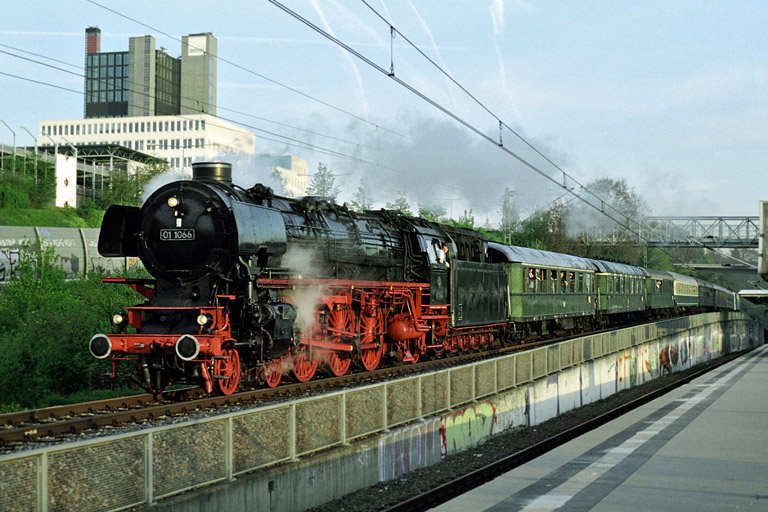 01 1066 bei km 14,2 (Mai 2005)