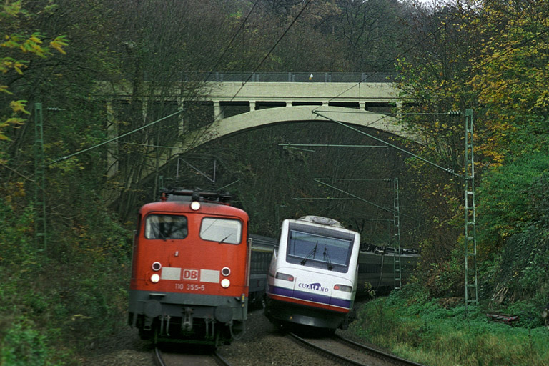 DB AutoZug-Lok 110 355 meets CIS 156 (November 2005)
