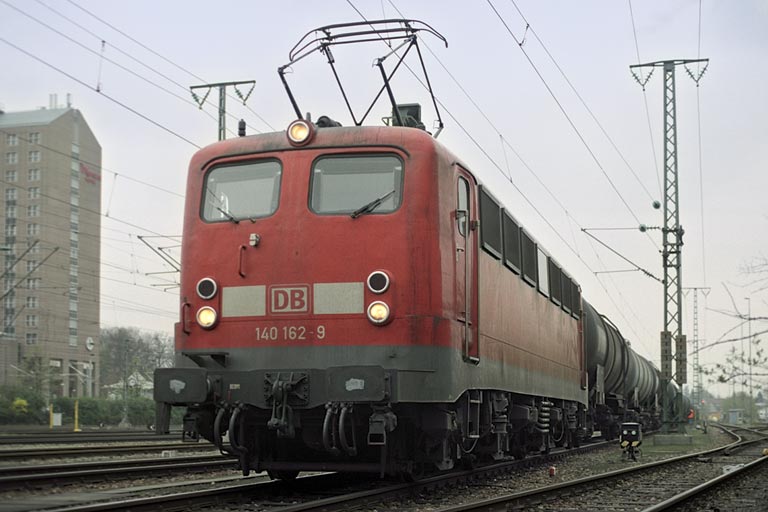 140 162 bei km 15,8 (April 2005)