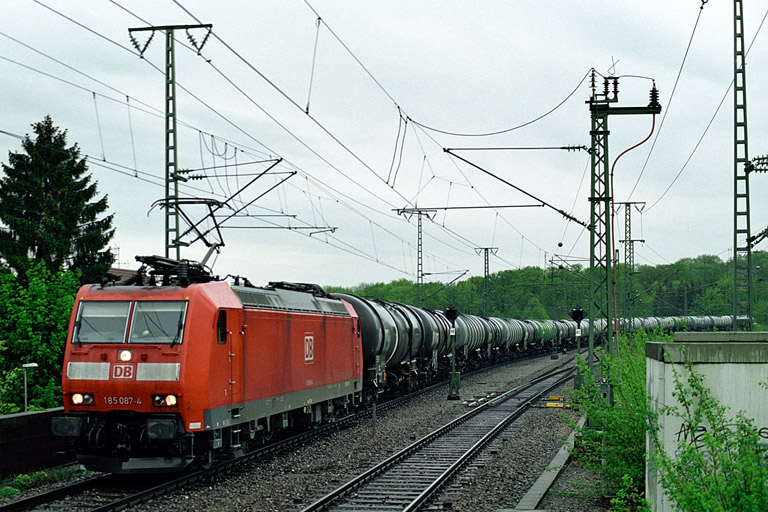 185 087 bei km 16,8 (April 2005)