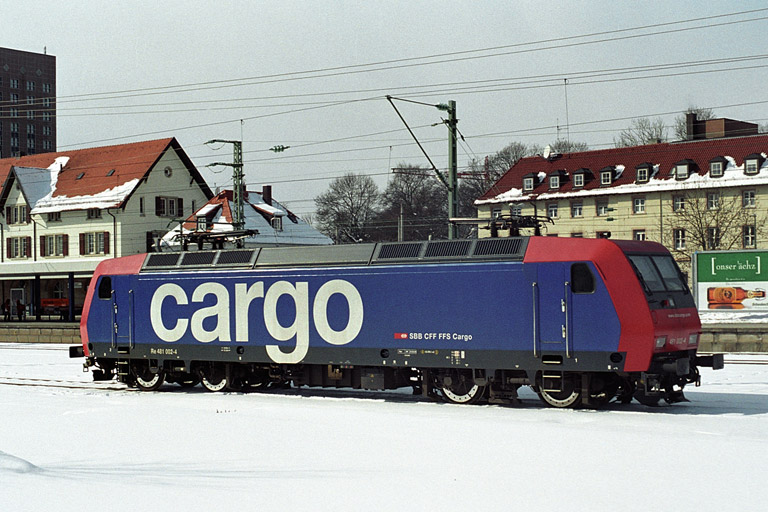 SBB Cargo 481 002 bei km 15,6 (M&auml;rz 2005)
