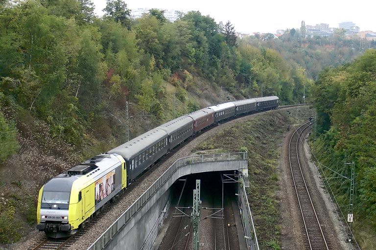 ER 20-001 mit DPE 83777 bei km 13,8 (Oktober 2005)