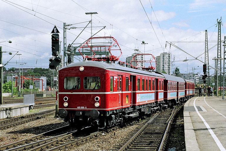 465 006/865 606 bei km 0,4 (Mai 2006)