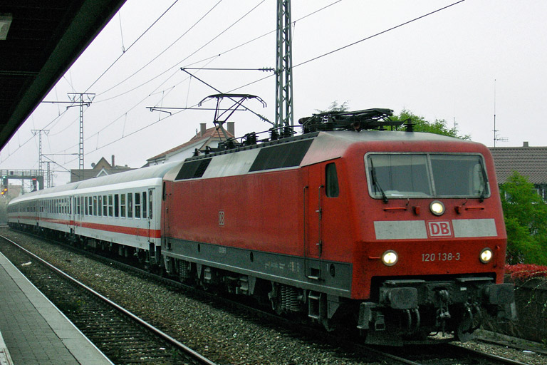 120 138 mit IC 2801 (Oktober 2006)