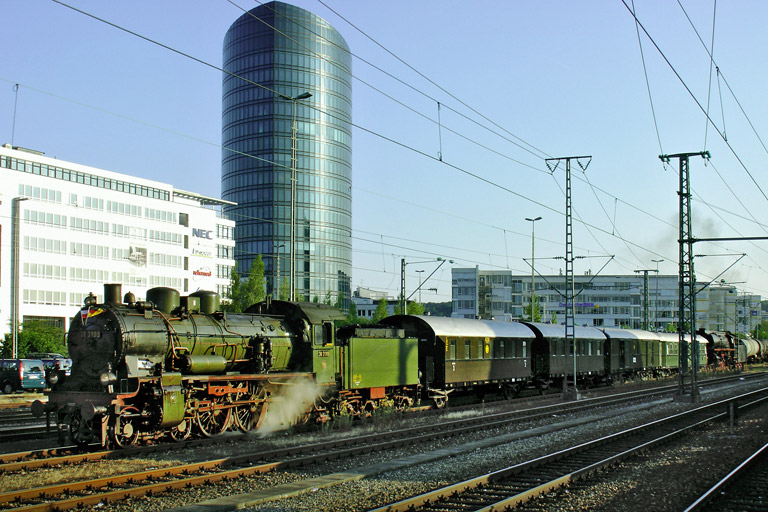 38 3199 und 01 519 bei km 15,6 (Juli 2006)