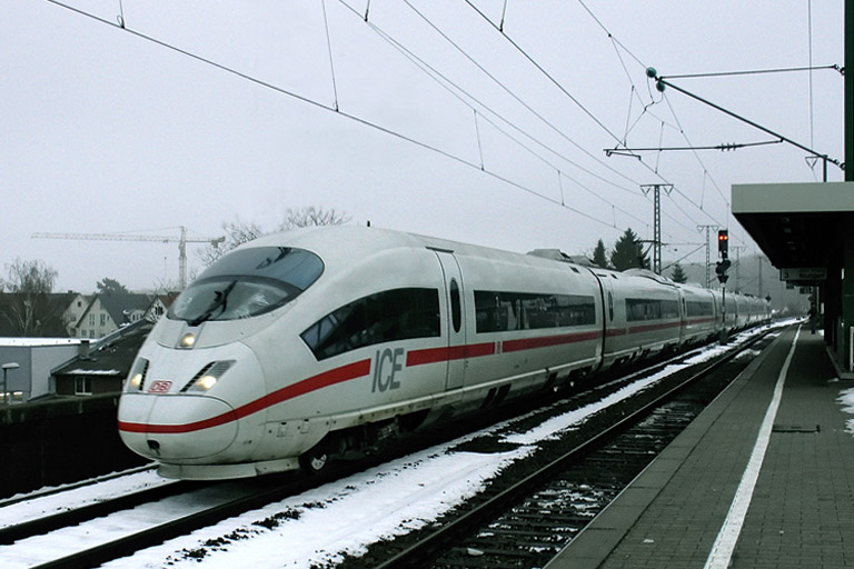 403 009 als Leerzug aus Cisalpino-Ersatzzug (Januar 2006)
