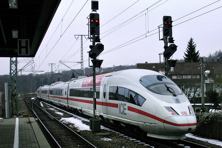 403 011 bei km 16,8 (Januar 2006)