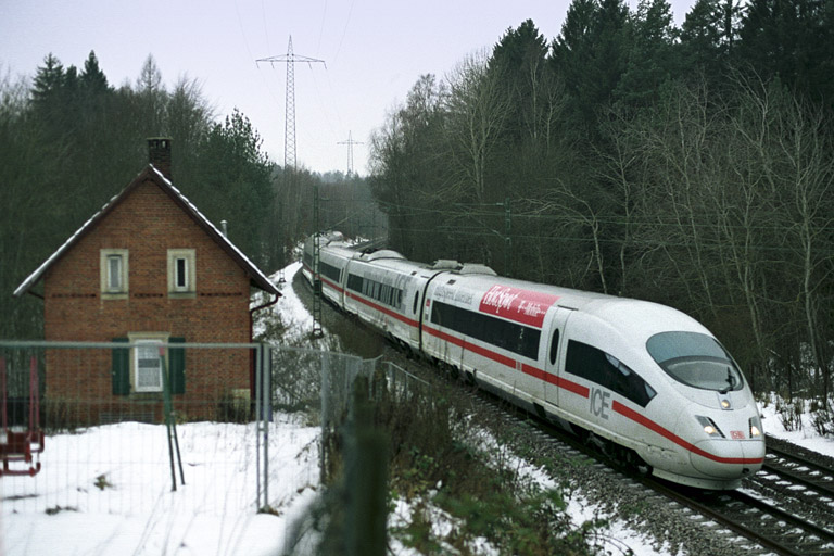 403 011 als Leerzug aus Cisalpino-Ersatzzug (Januar 2006)