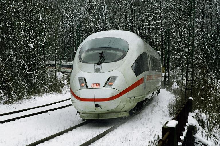 403 025 bei km 11,2 (M&auml;rz 2006)