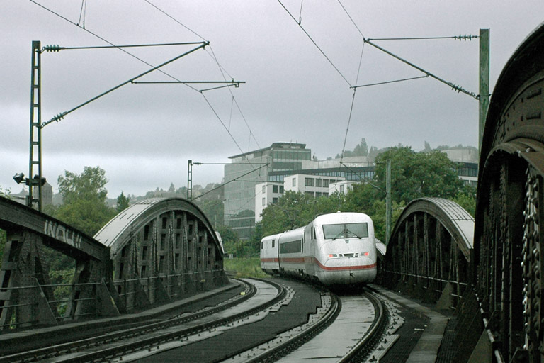 410 101 als L-ICE 95102 bei km 3,0 (August 2006)