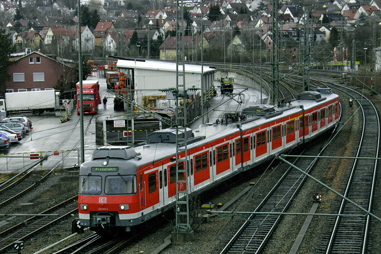 420 400 auf Erprobungsfahrt in Stuttgart-Vaihingen (Februar 2006)