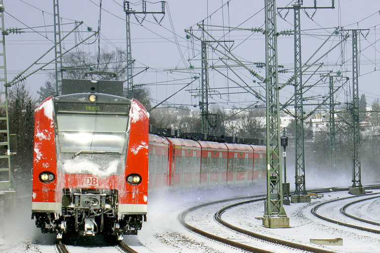 Baureihe 425 bei km 16,6 (M&auml;rz 2006)