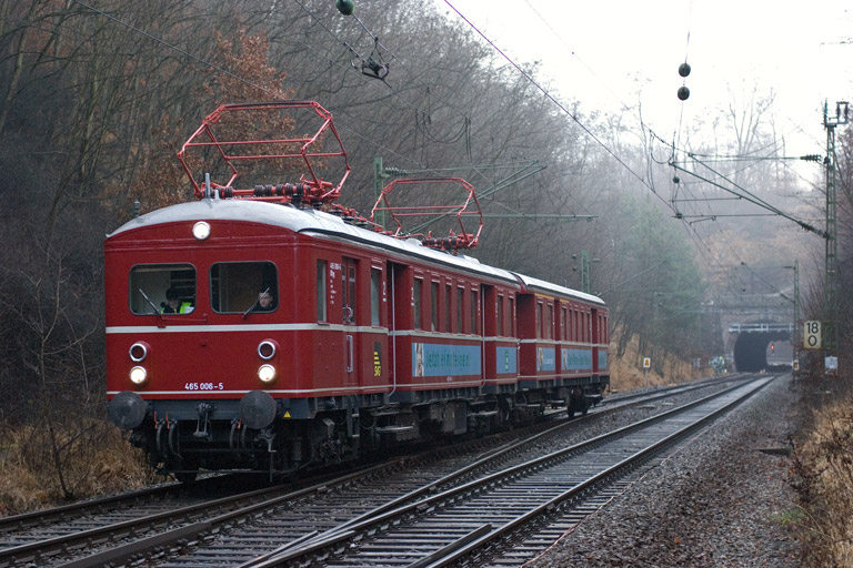 465 006 bei km 18,0 (Dezember 2006)