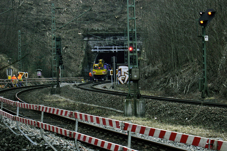 Zweiwegefahrzeug bei km 17,6 (Februar 2006)