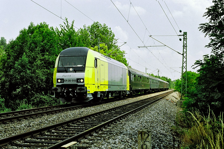 ER 20-013 mit DPE 92961 bei km 12,8 (Juli 2006)