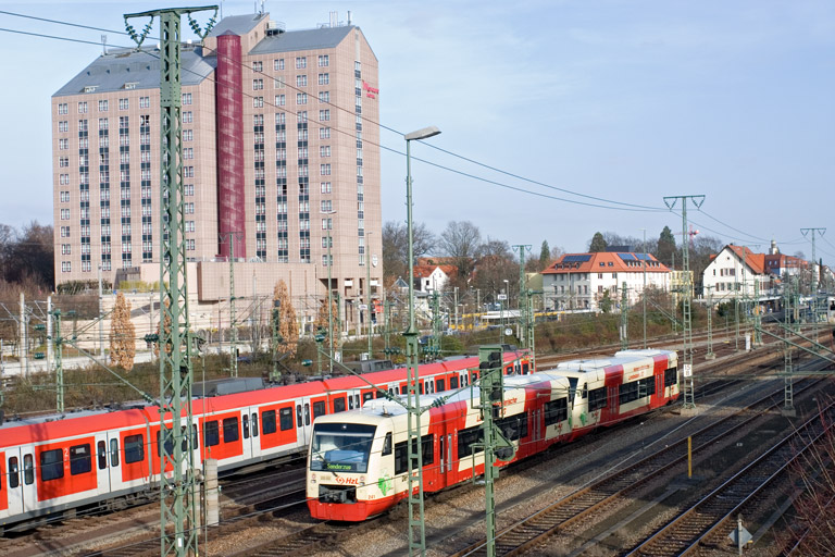 Regioshuttles VT 231 und VT 241 als DPE 92710 bei km 15,8 (Dezember 2006)