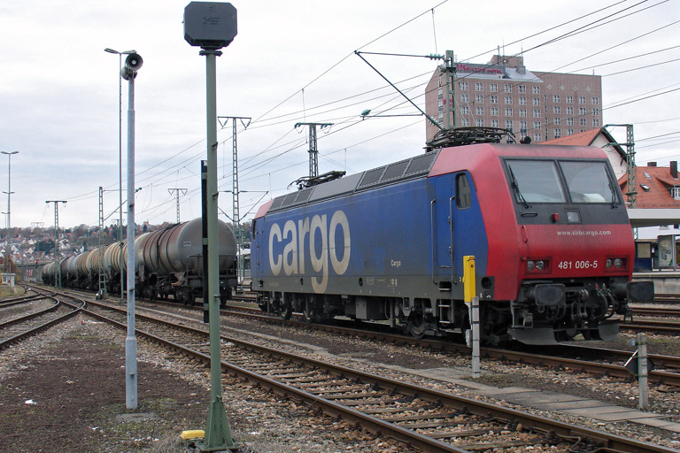 SBB Cargo 481 006 bei km 15,6 (November 2006)