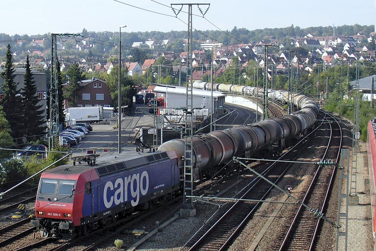 SBB Cargo 481 006 bei km 16,0 (September 2006)