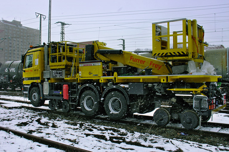 Zweiwegefahrzeug SBF 03 bei km 15,6 (M&auml;rz 2006)