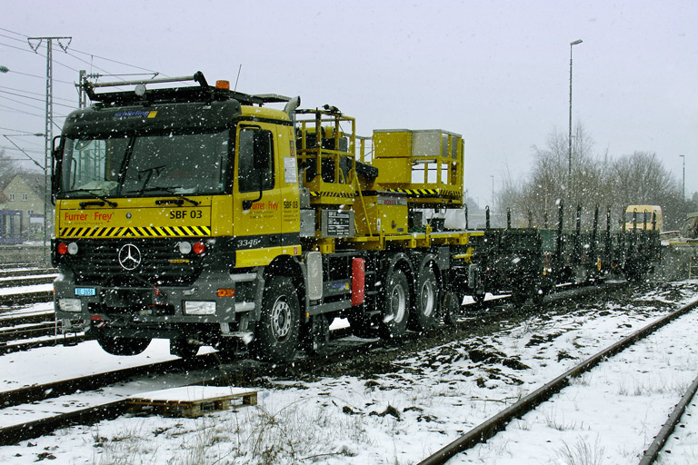 Zweiwegefahrzeug SBF 03 bei km 15,6 (M&auml;rz 2006)