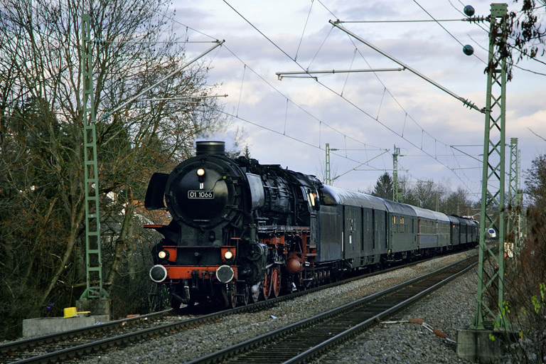 01 1066 in Stuttgart-Dachswald (Dezember 2007)