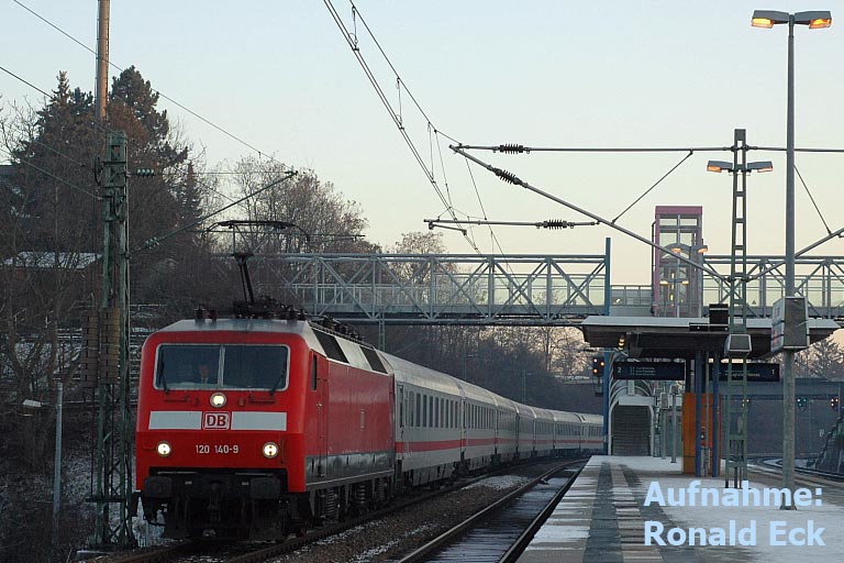 120 140 mit IC 2800 bei km 14,4 (Dezember 2007)