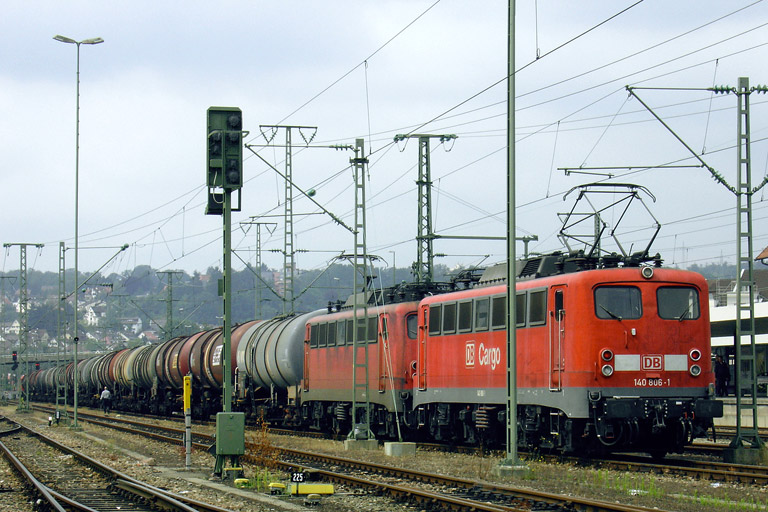 140 806 und 140 767 bei km 15,6 (August 2007)