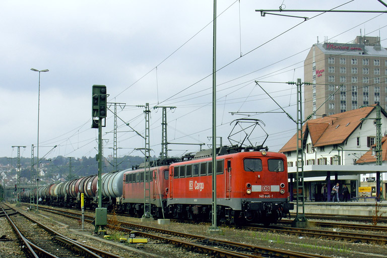 140 806 und 140 767 bei km 15,6 (August 2007)