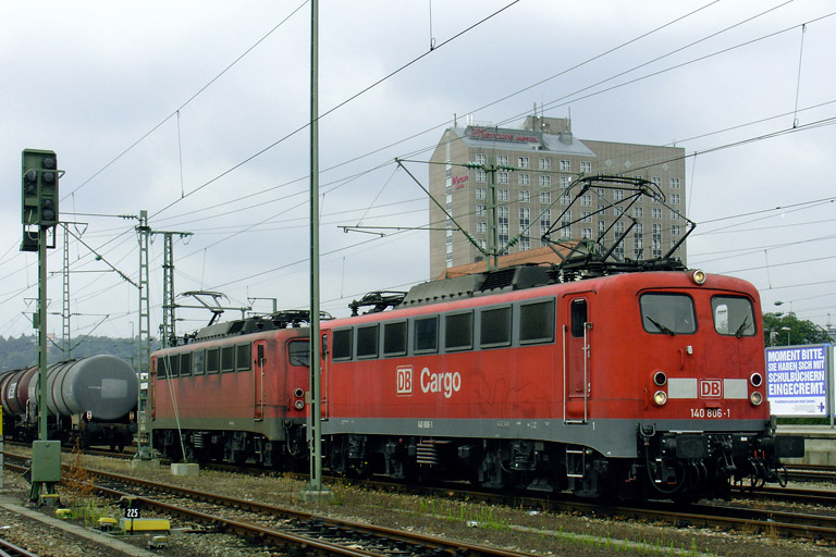 140 806 und 140 767 bei km 15,6 (August 2007)