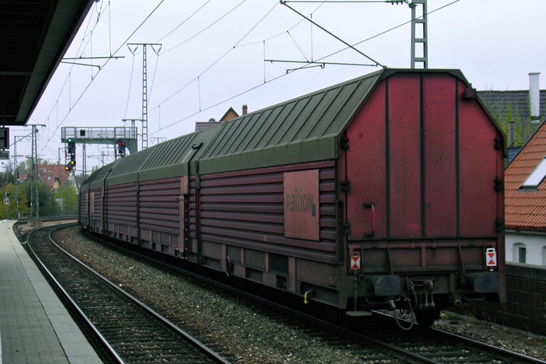 185 229 mit CFN 63862 bei km 16,8 (Oktober 2007)