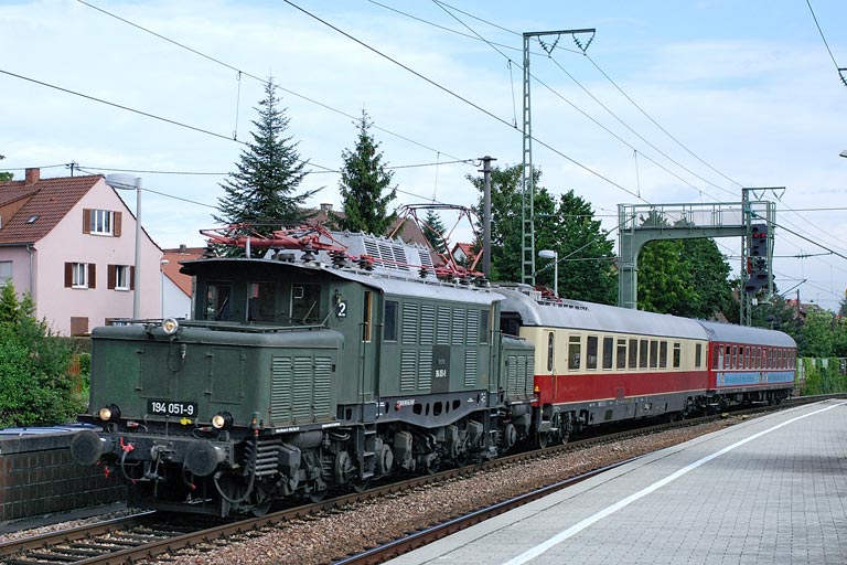 194 051 mit DPE 87272 bei km 16,6 (Juni 2007)
