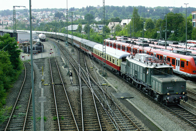 194 051 mit DPE 88577 bei km 16,0 (August 2007)