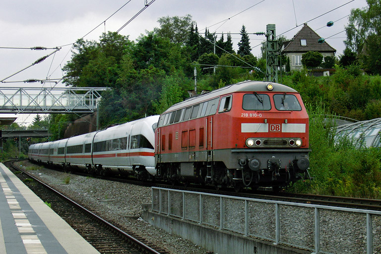 218 810 mit 411 082 bei km 14,2 (August 2007)
