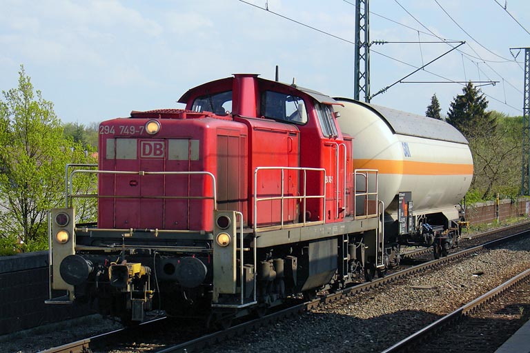 294 749 als FZT 56172 bei km 16,6 (April 2007)