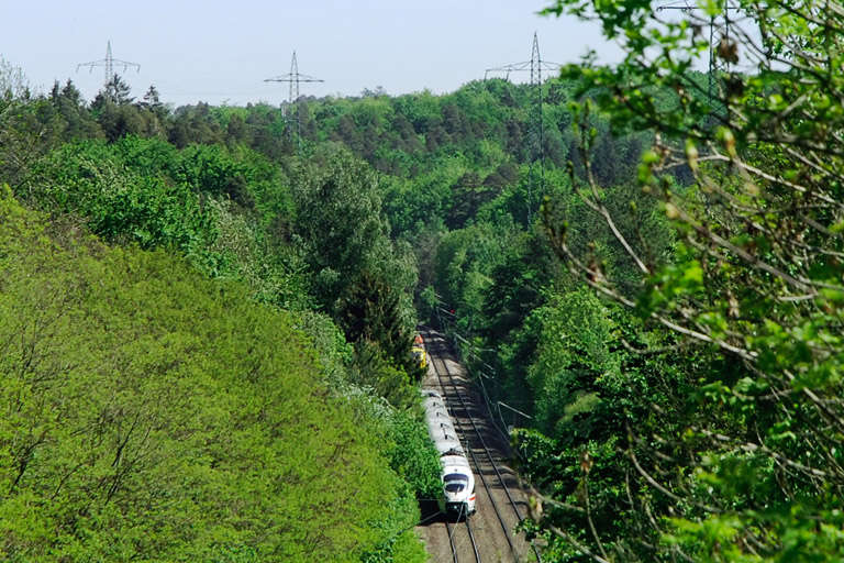 Baureihe 411 als ICE 183 bei km 20,0 (Mai 2007)