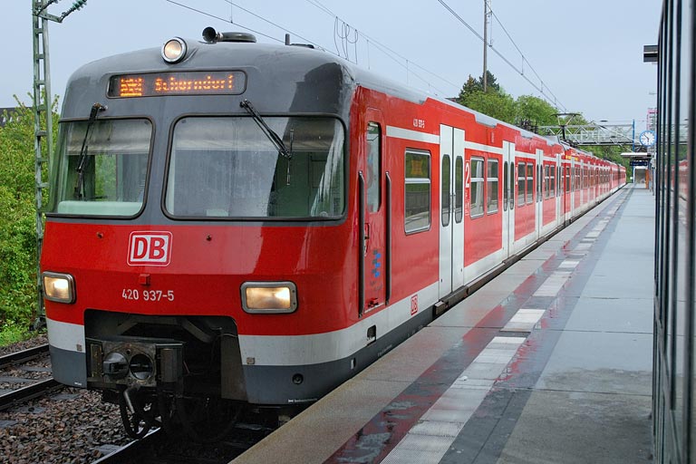 420 937 bei km 14,2 (Mai 2007)