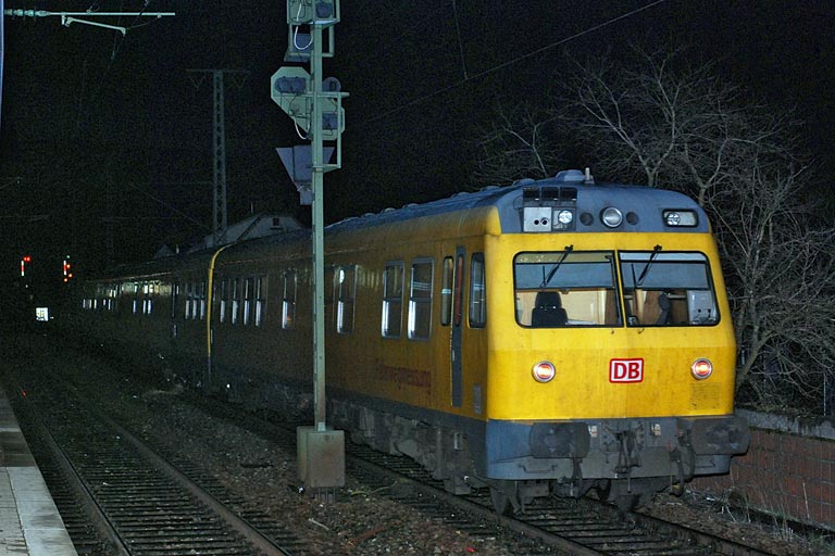 Fahrwegme&szlig;zug 719 001 als Nbz 93112 bei km 16,8 (M&auml;rz 2007)