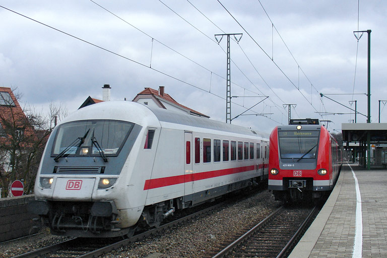 EC 2800 und Baureihe 423 bei km 16,6 (Januar 2007)