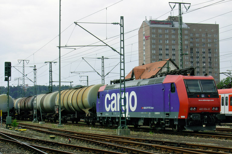 SBB Cargo 482 034 bei km 15,8 (Mai 2007)