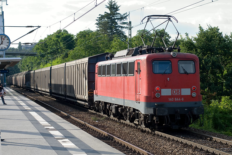 140 644 mit CSQ 60084 bei km 14,2 (Juli 2008)