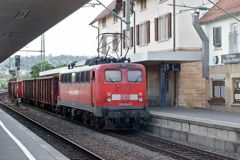 140 834 mit FZT 56173 bei km 15,6 (August 2008)