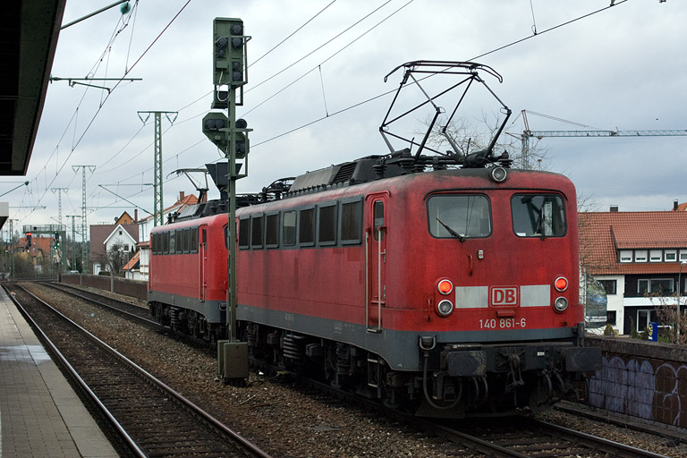 140 871 und 140 861 bei km 16,8 (April 2008)