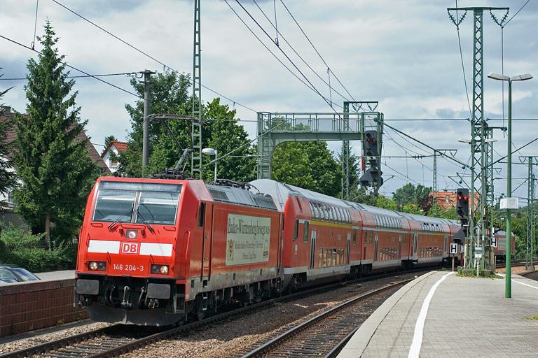 146 204 mit RE 19655 bei km 16,6 (Juni 2008)