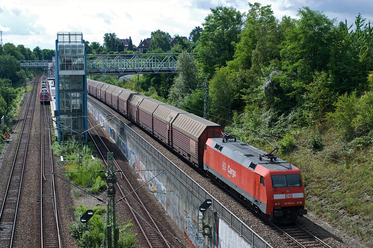 152 004 mit FZ 56165 bei km 14,0 (August 2008)