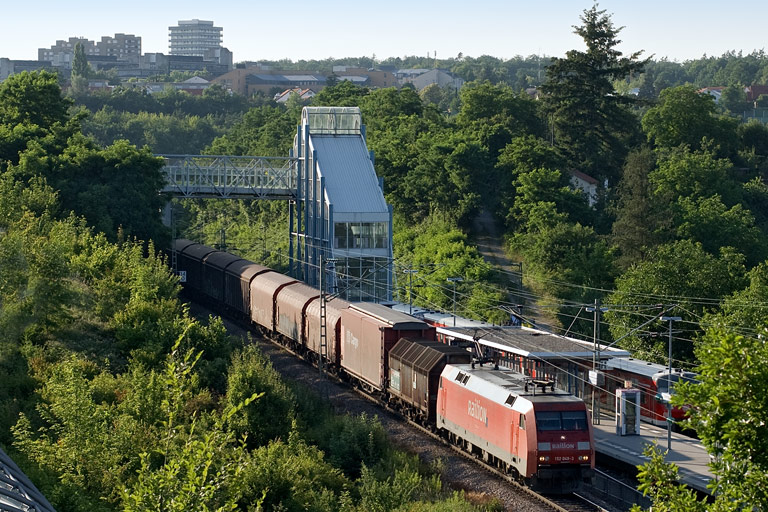 152 049 mit FZT 56173 bei km 14,2 (Juli 2008)