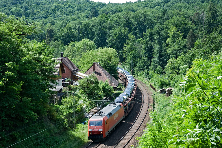 152 054 mit CSQ 60080 bei km 11,0 (Juni 2008)
