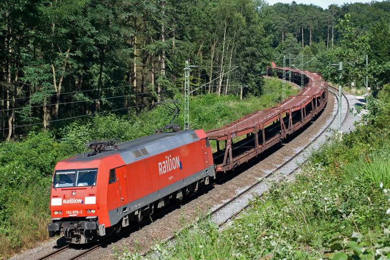 152 078 mit FZT 56167 bei km 21,6 (Juli 2008)