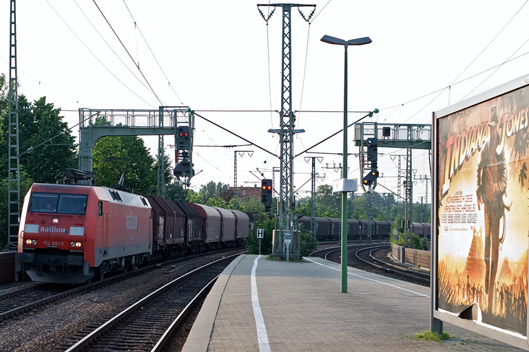 152 091 mit FZT 56173 bei km 16,6 (Juni 2008)